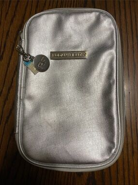 *New* Rodan + Fields dual-compartment travel makeup organizer